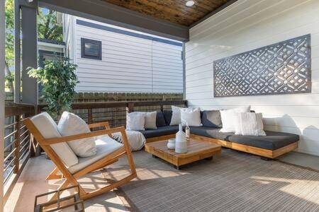 House with garden & barbeque — photo 3