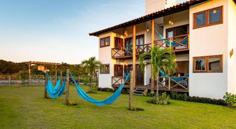 Rental apartment with terrace & garden in Maraú