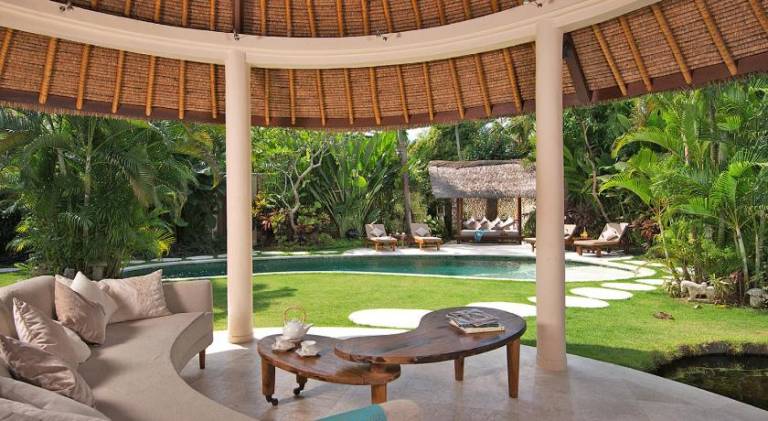 Villa Kubu Seminyak — photo 2