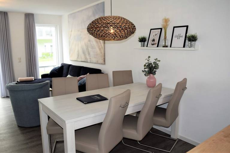 Modernes Ferienhaus, Kamin, Sauna, Süd-Terrasse, Loggia mit Meerblick, Haustiere in Wangerland