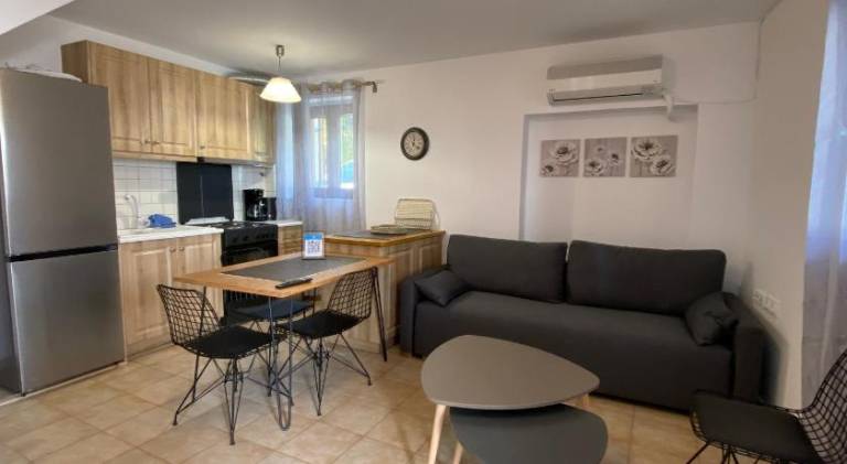 Διαμέρισμα  Πυθαγόρειο