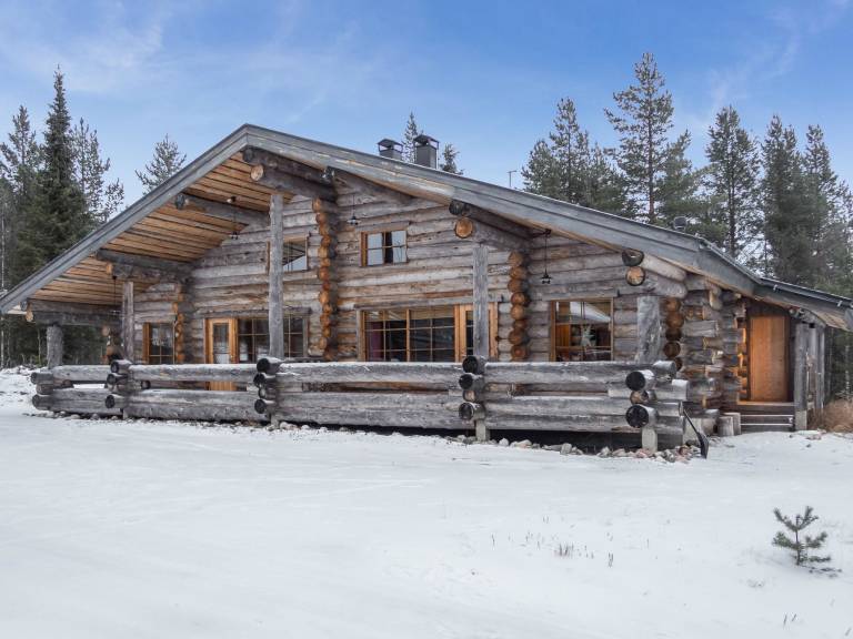 House with terrace, barbecue & sauna in Kuusamo