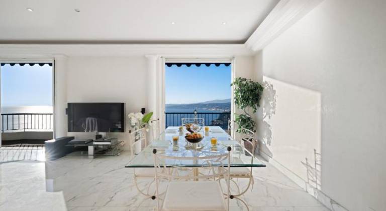 Holiday apartment with terrace — photo 2