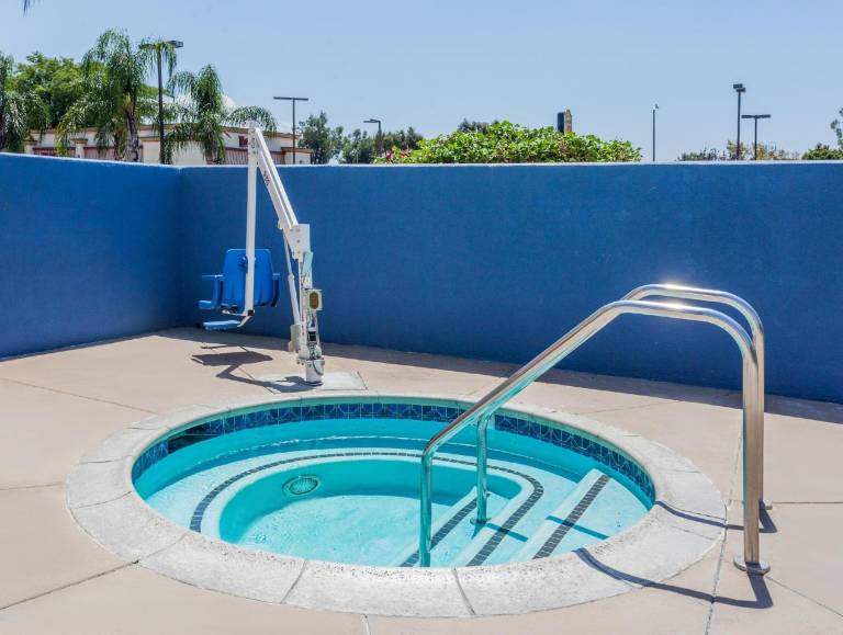 Best Western Plus Diamond Valley Inn in Hemet, CA