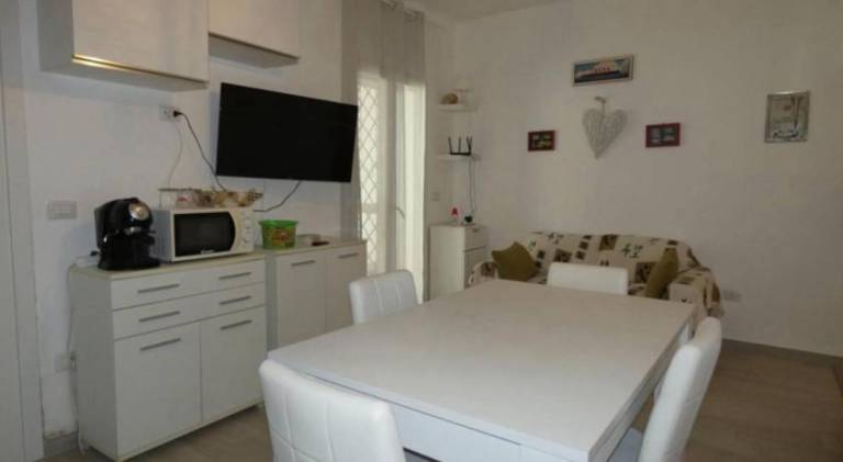 Villa with 2 rooms for 6 persons — photo 4
