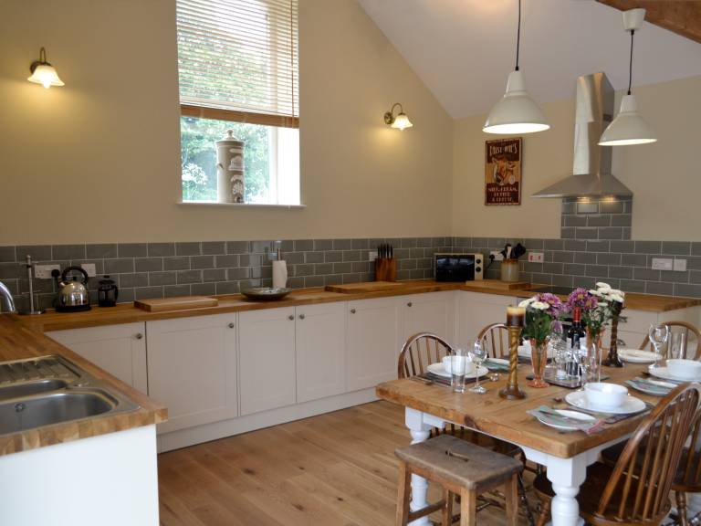Cottage with BBQ, yard & jacuzzi | River view — photo 5