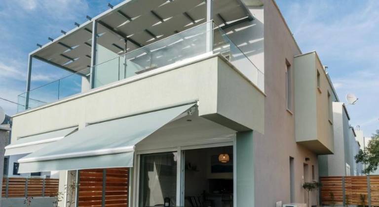 House with terrace & yard | Next to the beach | Pets allowed in Kavala