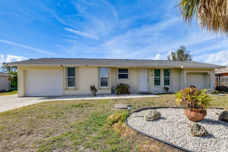 3 Mi to Beach! Port Charlotte Gem w/ Outdoor Oasis — photo 5