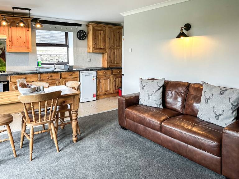 Children-friendly lovely cottage with yard | Pets are welcome — photo 4
