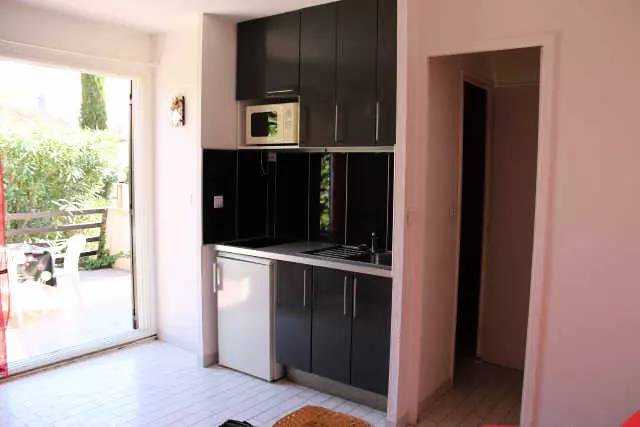 Holiday apartment with pool & terrace — photo 2