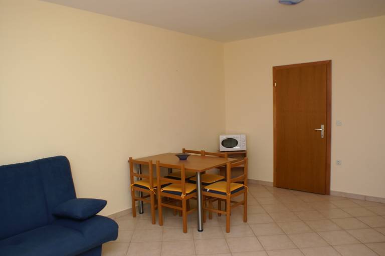 One bedroom apartment near beach Kustići, Pag (A-4087-g) — photo 3
