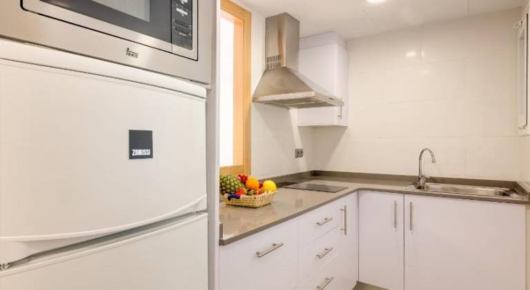 Serviced apartment with terrace & garden — photo 4