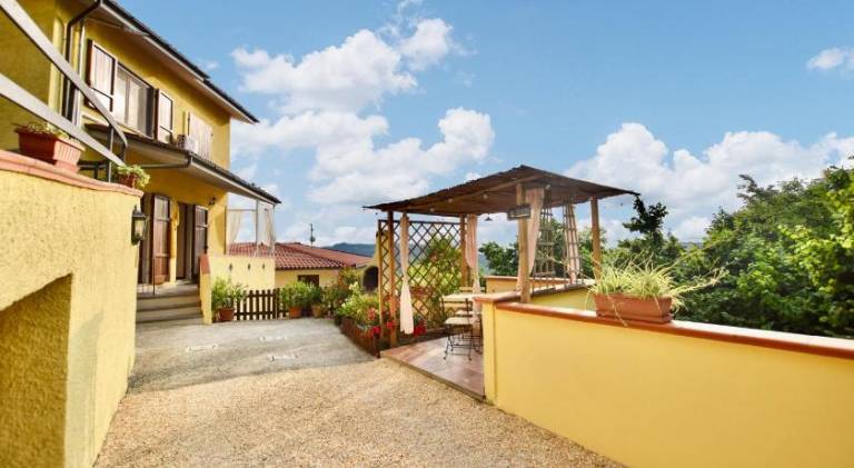 Fully equipped house with barbecue & garden | Pets are welcome in Camaiore