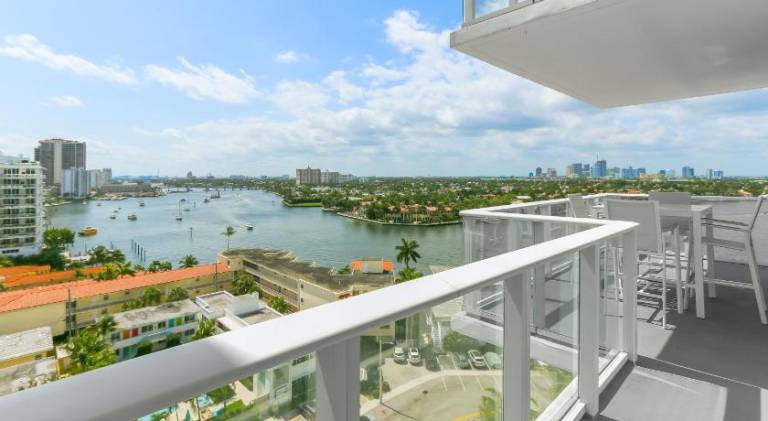 Vacation home with pool in Fort Lauderdale, FL