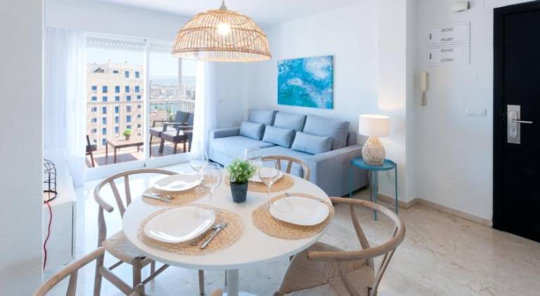 Apartment with patio & pool | Close to the beach | Pets are welcome in Gandia