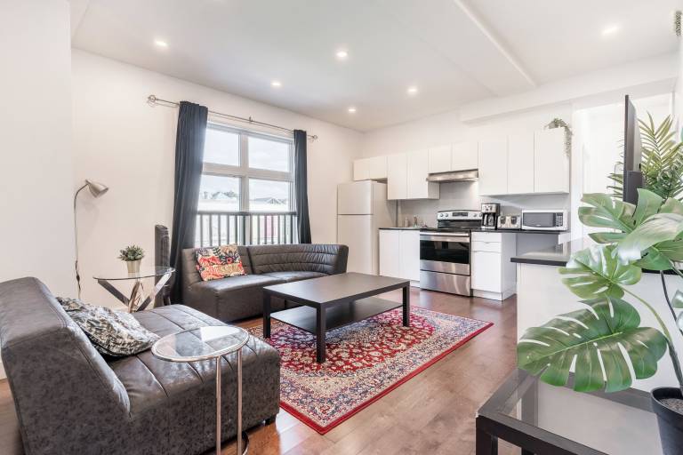 Apartment Golden Square Mile