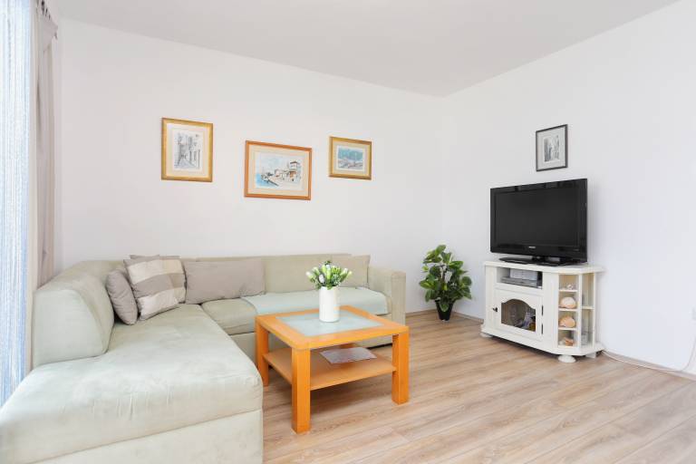 Two bedroom apartment with balcony and sea view Arbanija, Čiovo (A-15595-a) — photo 3