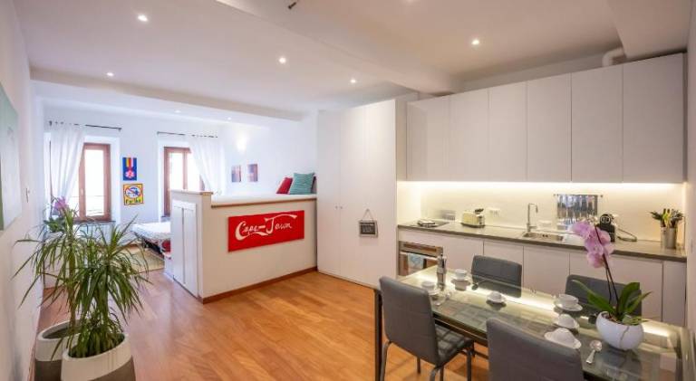 Rental apartment with 1 room for 3 persons in Malgrate