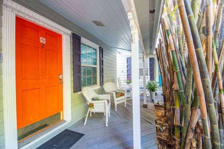 House with yard & pool | Near Southernmost Point | Dogs allowed — photo 3