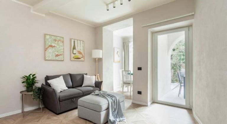 Holiday apartment with patio, yard & BBQ in Tremezzina