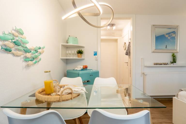 Rental apartment with patio | Water view — photo 2