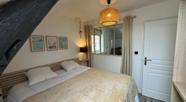 Rental apartment with 1 room for 4 persons in Saumur
