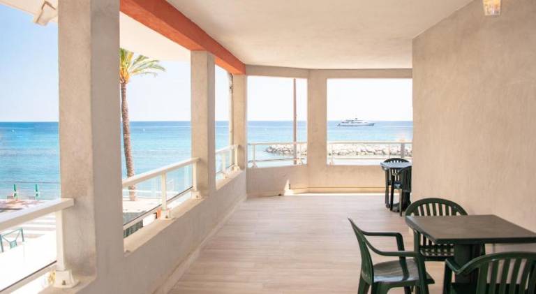 Hotel et Appartements Reine D'Azur — photo 3