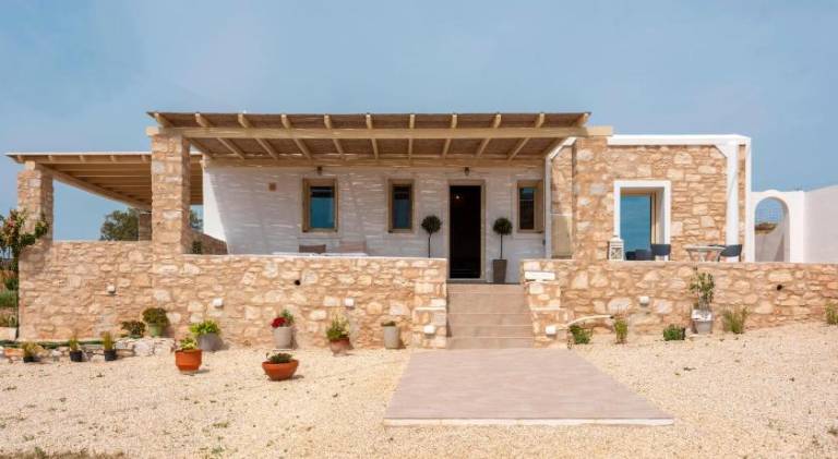 House with yard & patio | Good for workation in Paro