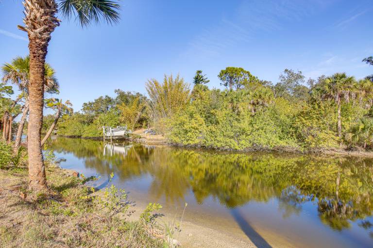 Canal-Front Oasis! Port Charlotte Condo w/ Lanai — photo 4