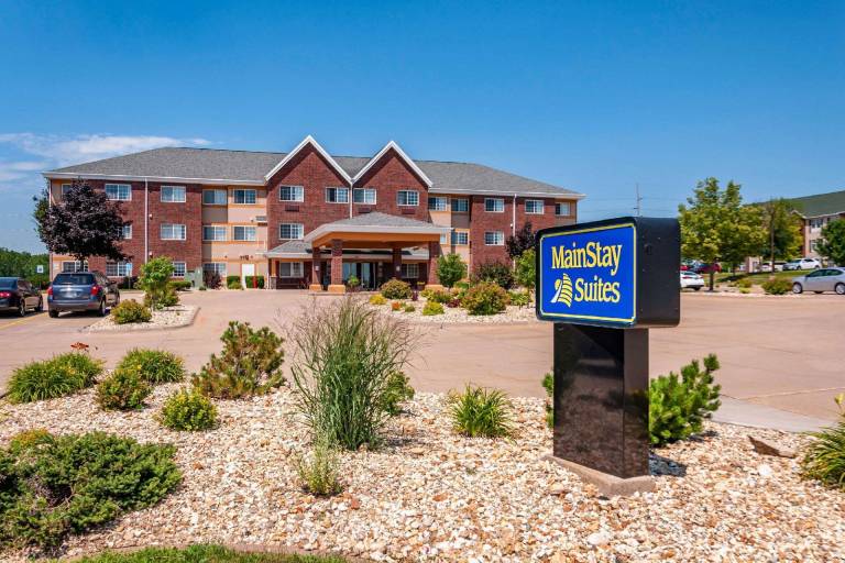MainStay Suites Dubuque at Hwy 20 in Dubuque, IA