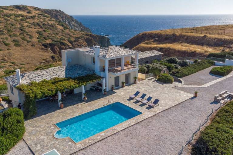 Βίλα Παραλία Στόμιο