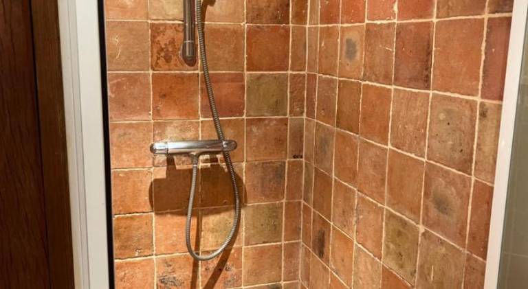 La fouasserie 1 grand lit parental et 1 clic clac 140 1 a 4 personnes — photo 2