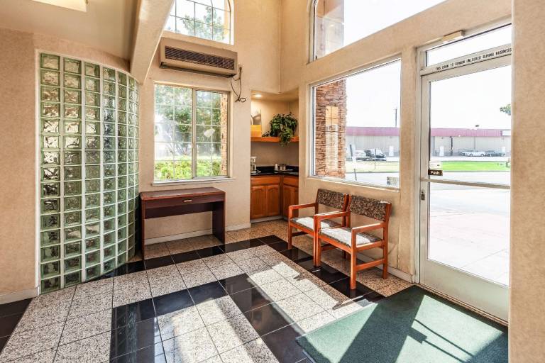 Motel 6 Stockton, CA - East — photo 2