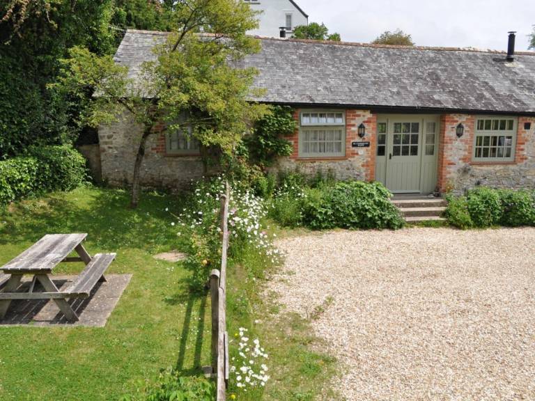 2 Bed in Axminster oc bloom