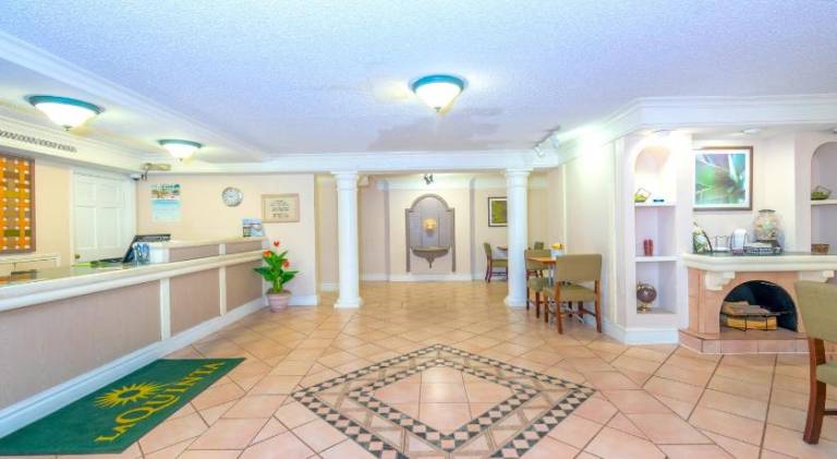 La Quinta Inn by Wyndham Clute Lake Jackson — photo 2