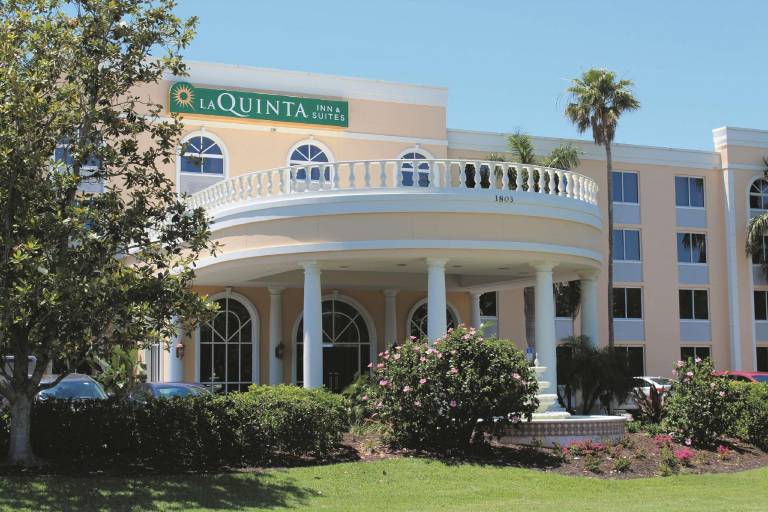 La Quinta Inn & Suites by Wyndham Sarasota Downtown in Sarasota, FL