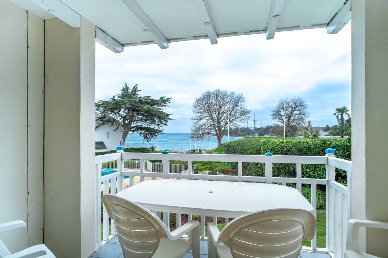 Children-friendly rental apartment with yard & heated pool | Sea view | Next to the beach | Pets are welcome — photo 2