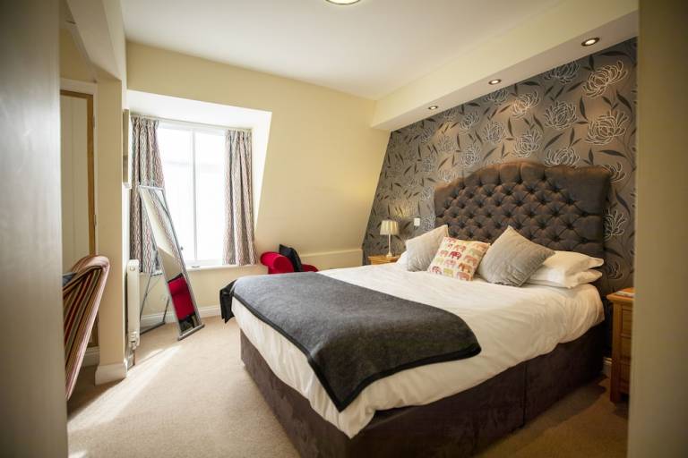 Bed and breakfast  Babbacombe