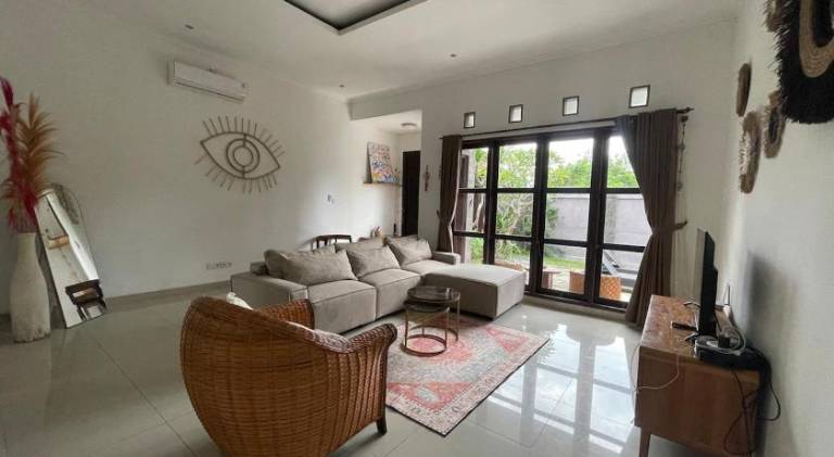 Pleasant vacation home with pool | Pets are welcome — photo 3