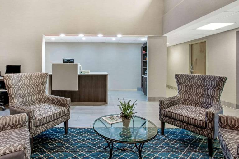 La Quinta Inn by Wyndham Radford — photo 5