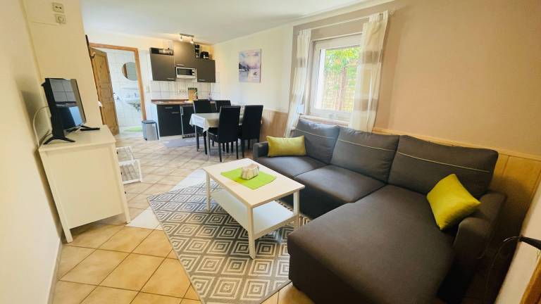 Child-friendly apartment with patio, grill & yard | Pets are welcome — photo 3