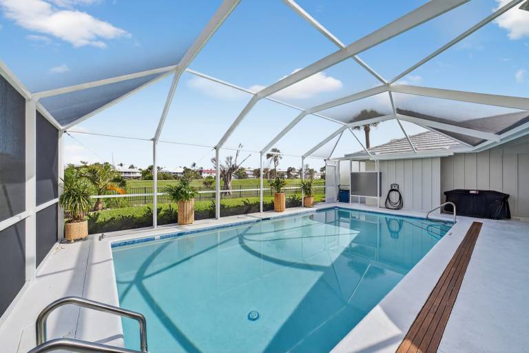 Stunning Sanibel Island Vacation Rental - Beach Therapy in Sanibel, FL