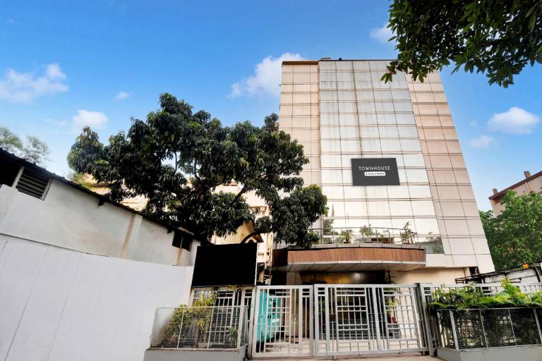 Super Townhouse Ranchi Near Railway Station in Ranchi