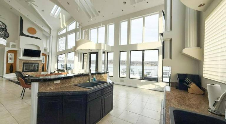 Spacious house with pool & hot tub | Good for workation | Pet-friendly — photo 4