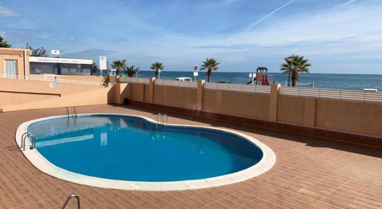 Nice rental apartment with patio & pool | Next to the beach | Pets allowed — photo 2