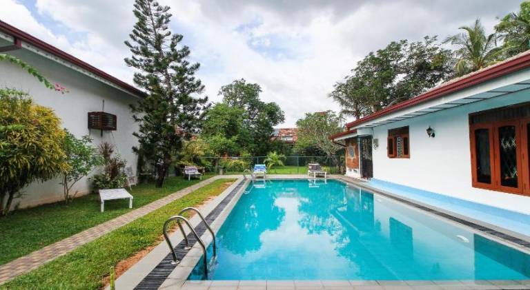 OYO 467 Lioni Holidays Villa — photo 2