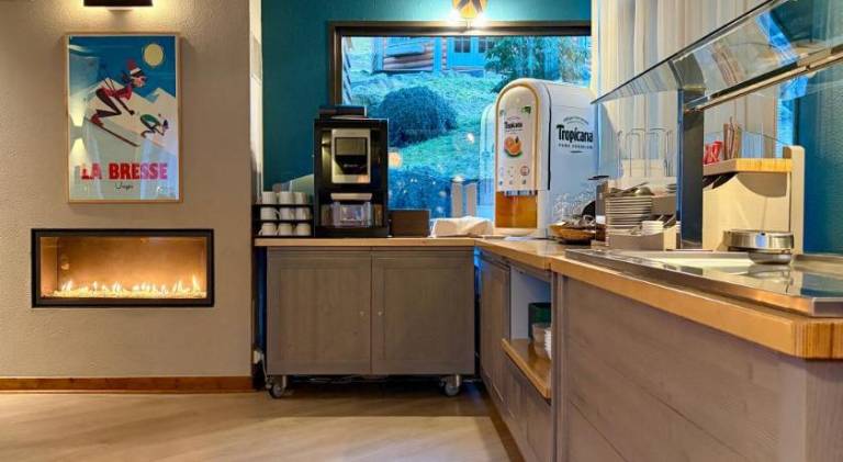 LOGIS HOTEL, CHALETS et RESTAURANT LES CHATELMINES — photo 5