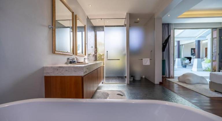 Botanica 4 BR Villa Layan Beach — photo 5