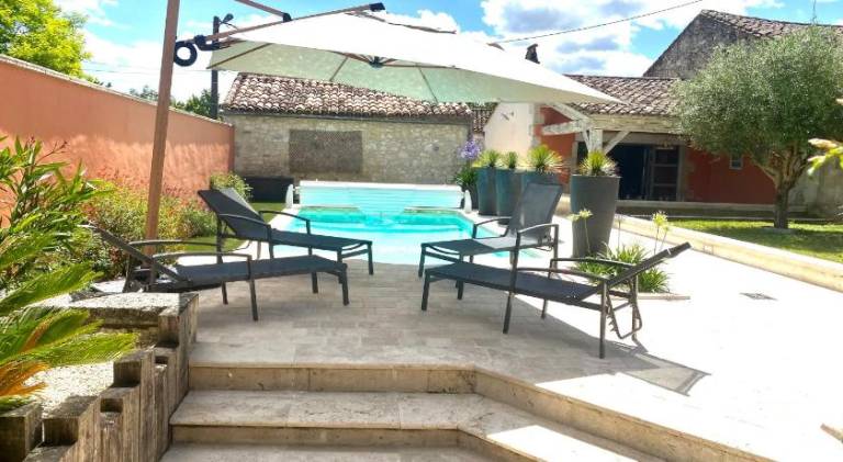 House with pool | Pets are welcome — photo 3