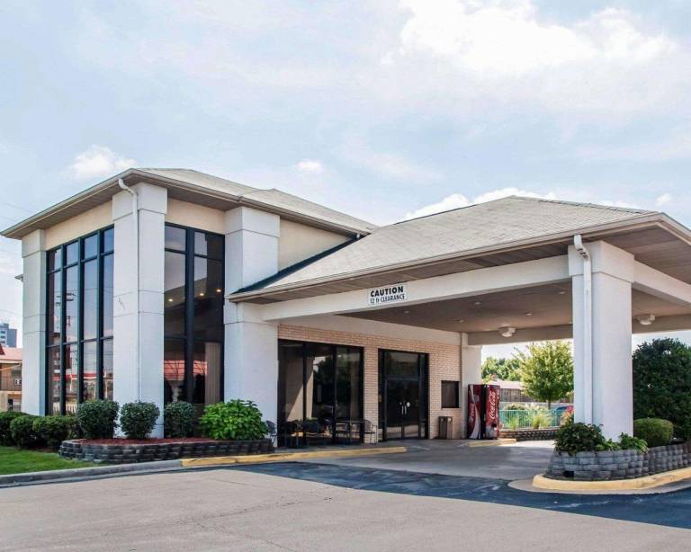 Econo Lodge Springfield I-44 in Springfield, MO